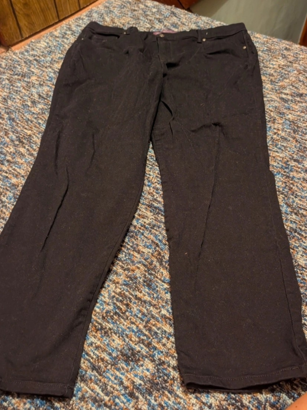 Gloria Vanderbilt Kids Black Straight-Leg Pants
